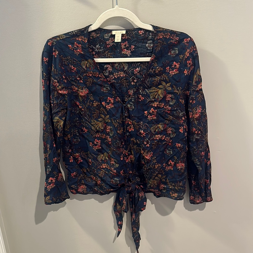 Hinge Floral Blouse